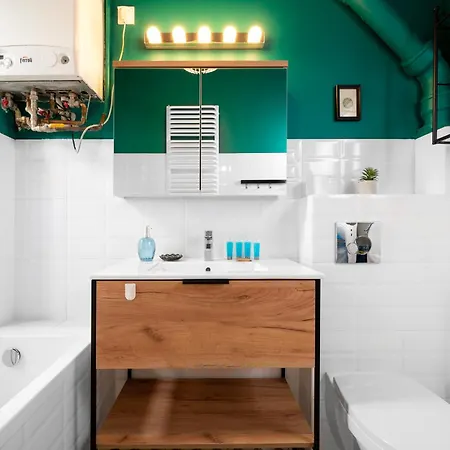 Parkland Colourful Apartment Lodz