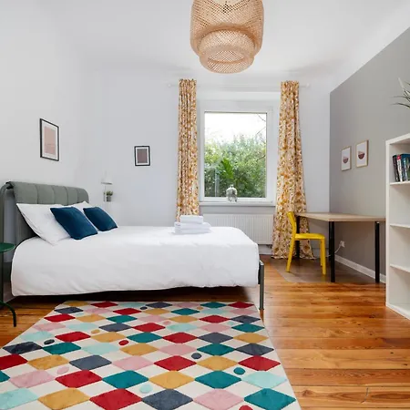 Apartment Parkland Colourful